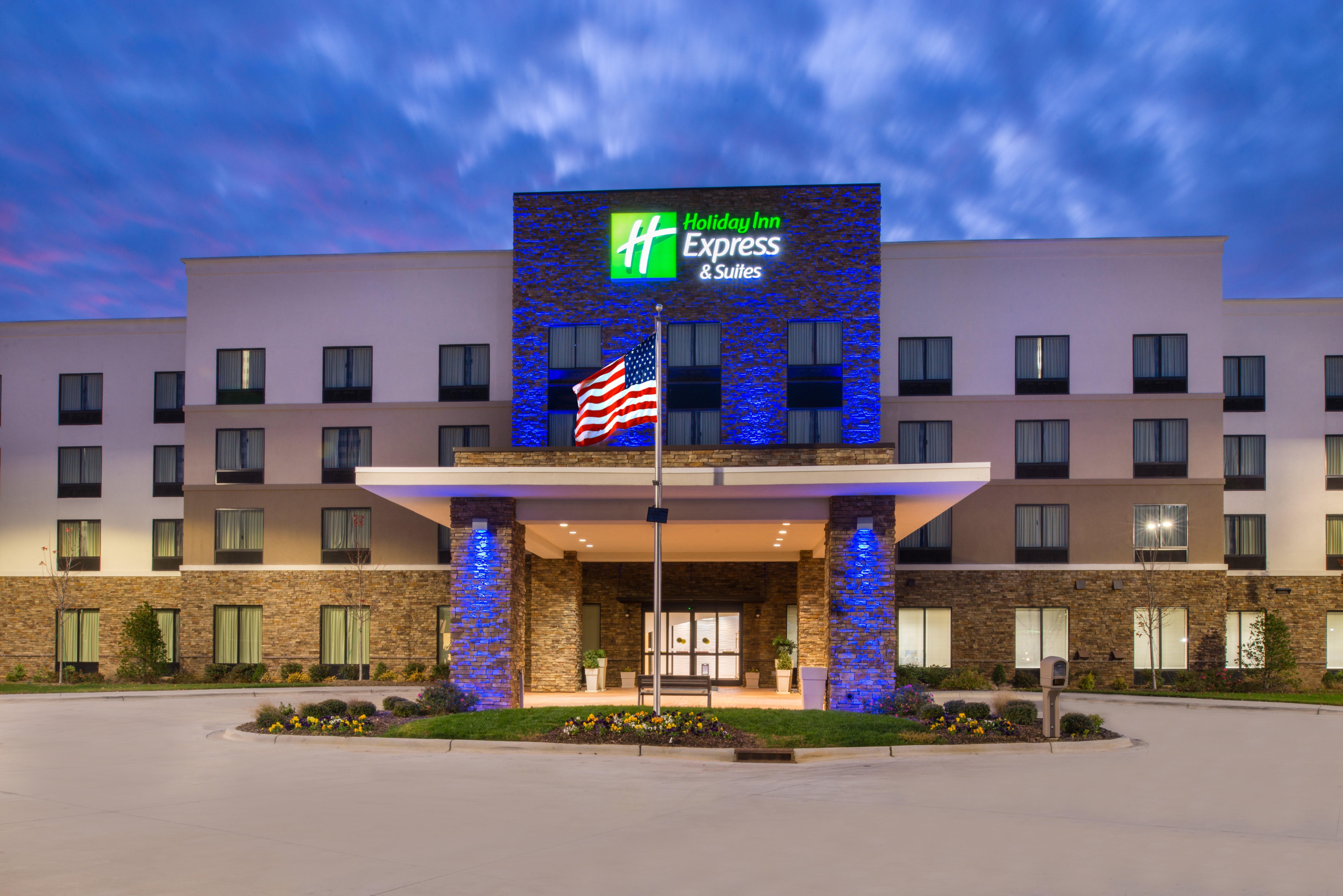 Holiday Inn Express & Suites Monroe By Ihg Экстерьер фото